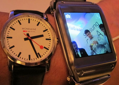Смарт-часы: Samsung Galaxy Gear против Pebble Smartwatch - какие лучше - обзор - сравнение